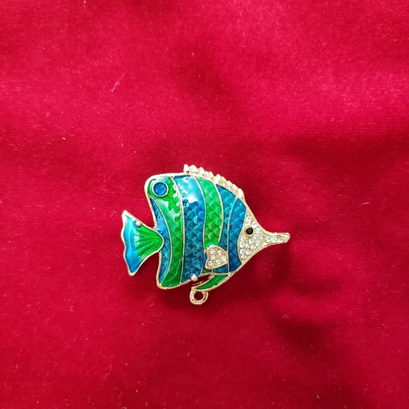 Fish Brooch - Picture 7 of 7